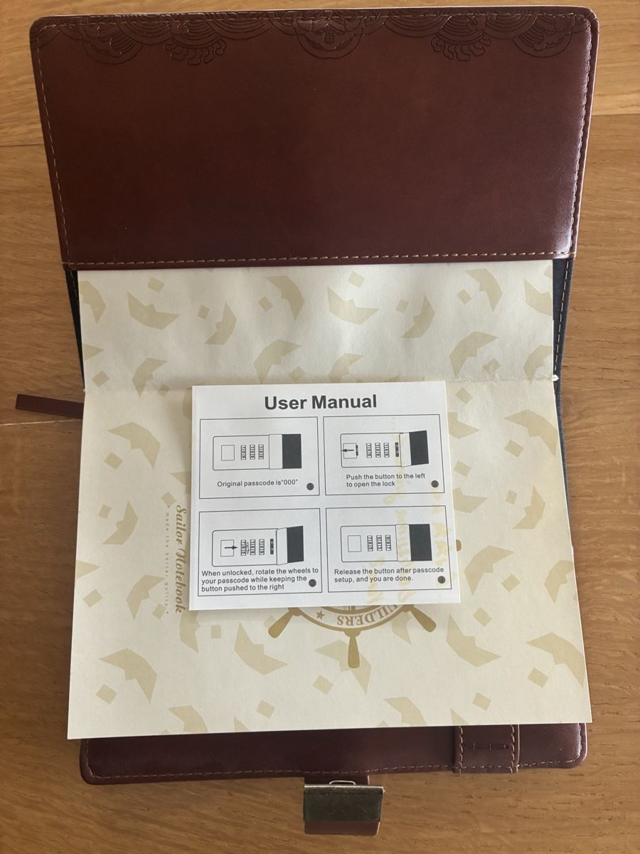Schreibblöcke: Carnet de notes/Journal intime avec code  – Neu (gemäss Beschreibung) aus Neyruz FR von Shcc17 3