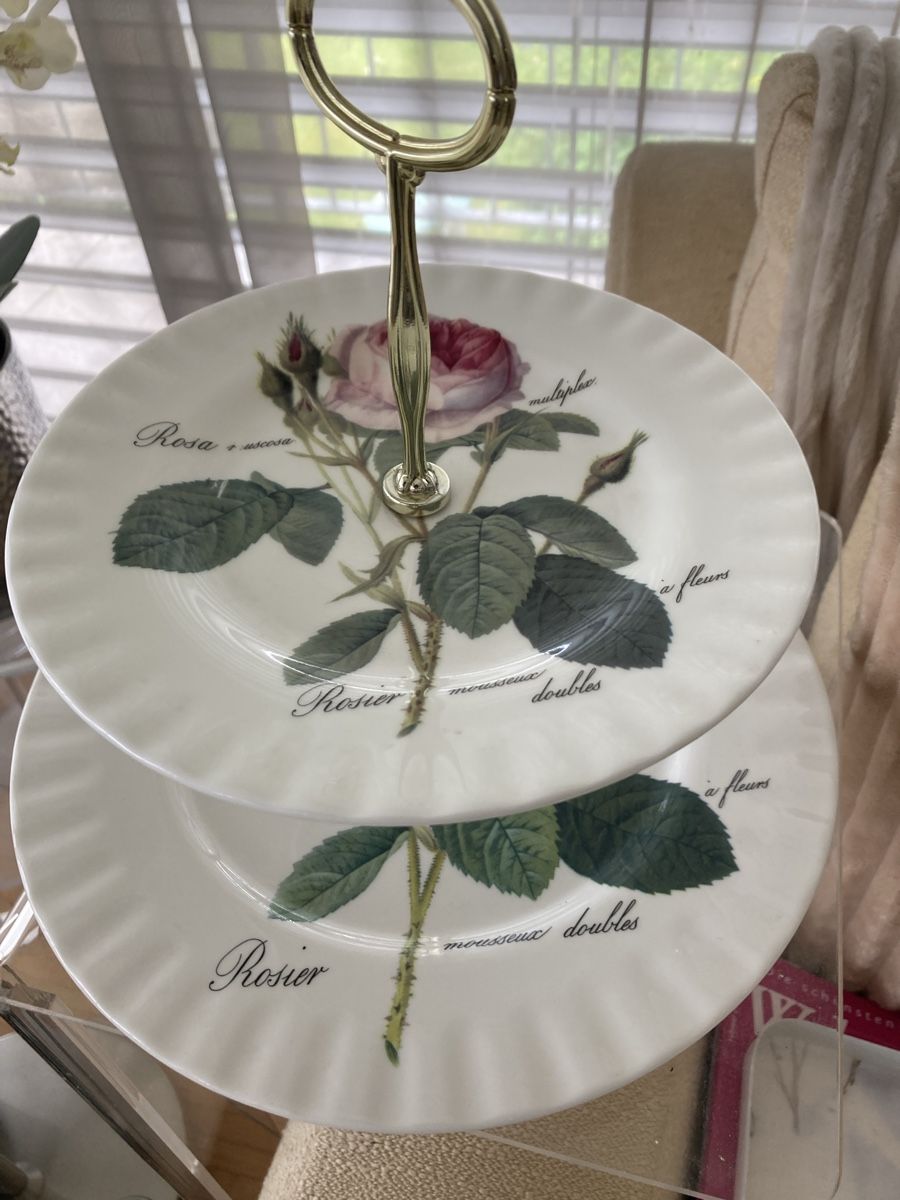Teller: Etagere Rosen – Gebraucht aus Widen von nigella90