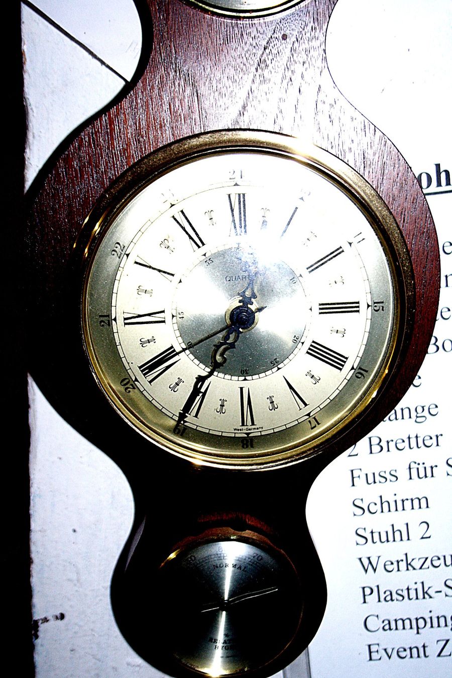 Autres appareils anciens: Barometer mit Uhr usw. – D'occasion à Baar par 2cvbaar 3