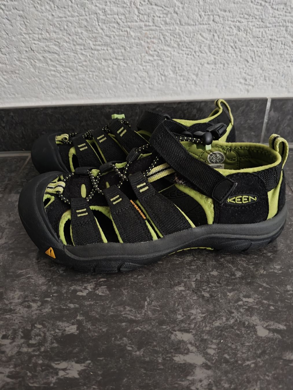 Keen Scarpe per ragazzi: Sandales Keen enfant taille 34 – Nuovo (secondo la descrizione) da Oberburg venduto da Ines2019 1