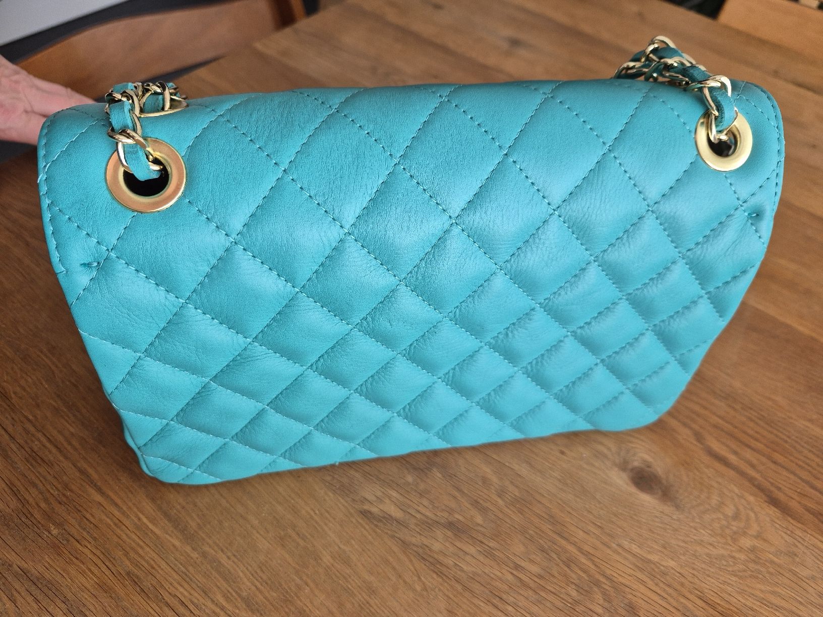 Borse da donna: Türkisblaue Handtasche in Leder – Nuovo (secondo la descrizione) da Thun venduto da Reb80 6