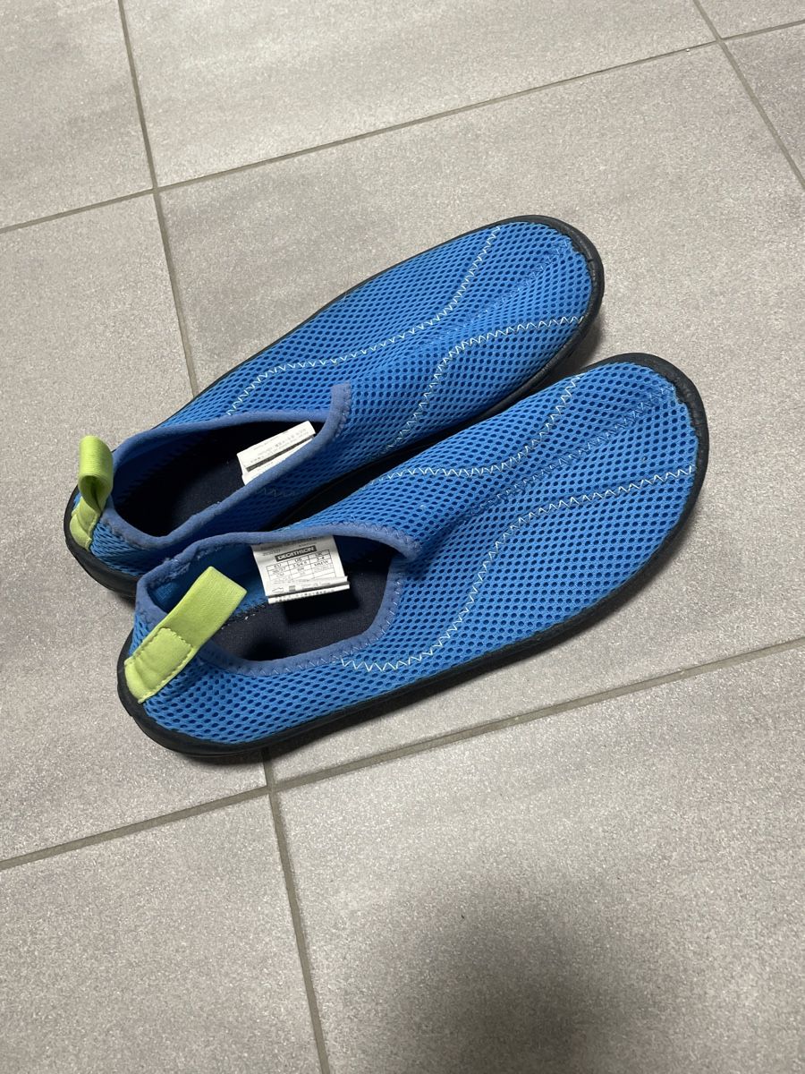 Decathlon Scarpe da uomo: Badeschuhe Gr. 36/37 – Usato da Zollikofen venduto da groegeli