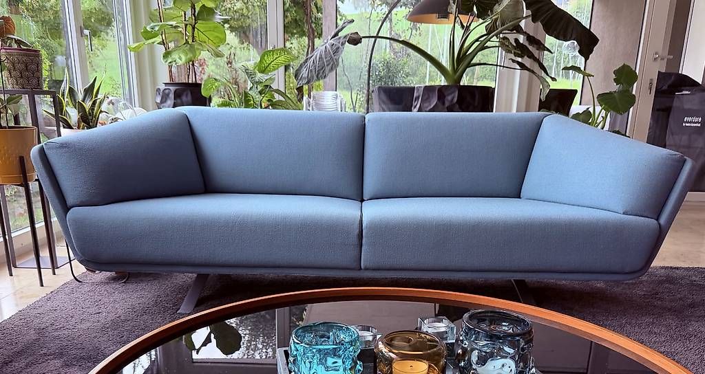 Divani: Montis Design Sofa - Blau 220cm – Usato da St. Niklausen LU venduto da Leti777 1