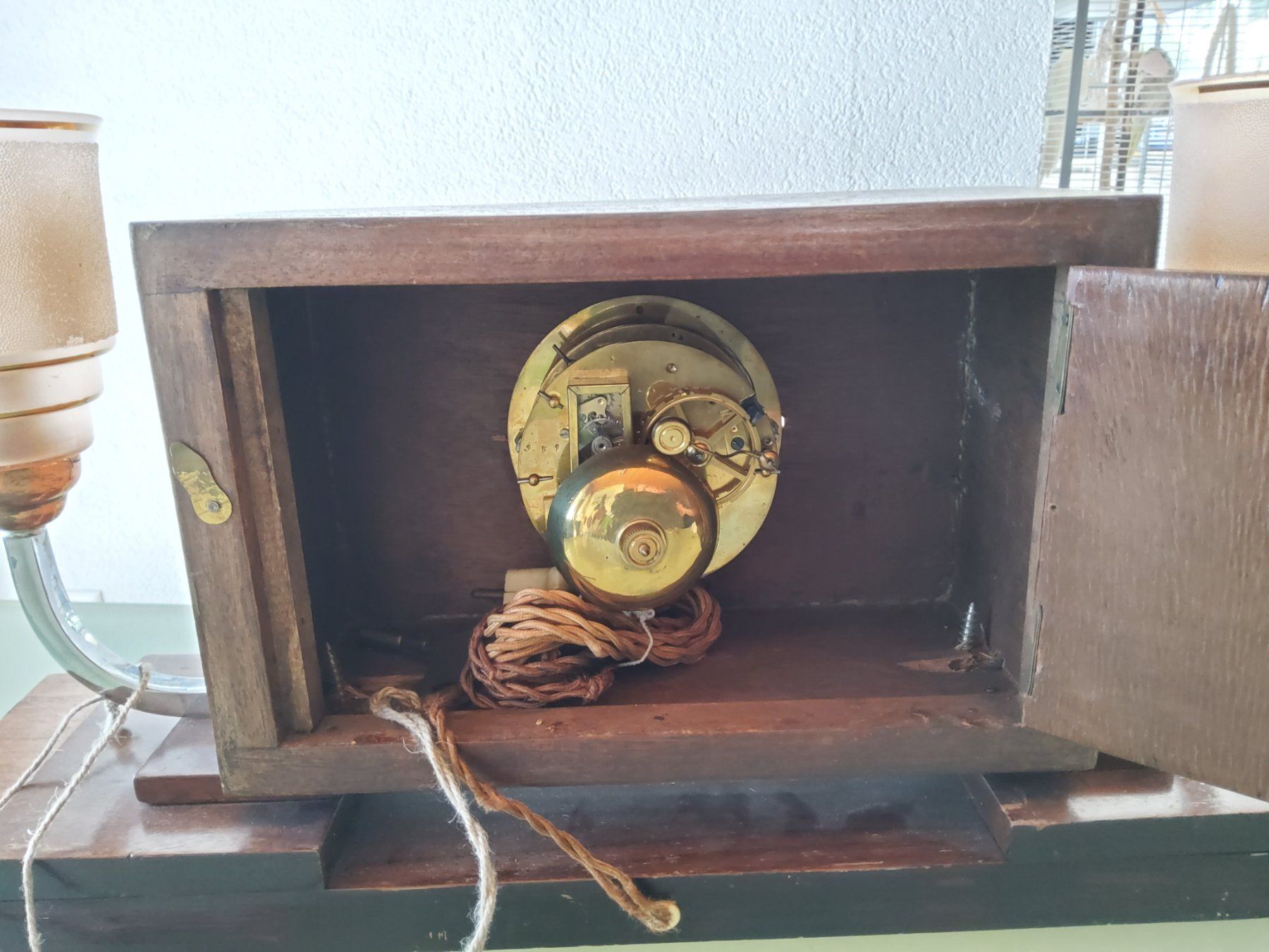Stand- & Wanduhren: Pendule de table Art Déco ancienne  – Gebraucht aus Malleray von Broc-Mo 5