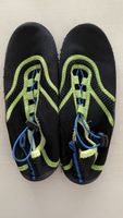 Badeschuhe Gr. 37, schwarz-neongrün, zum Schnüren