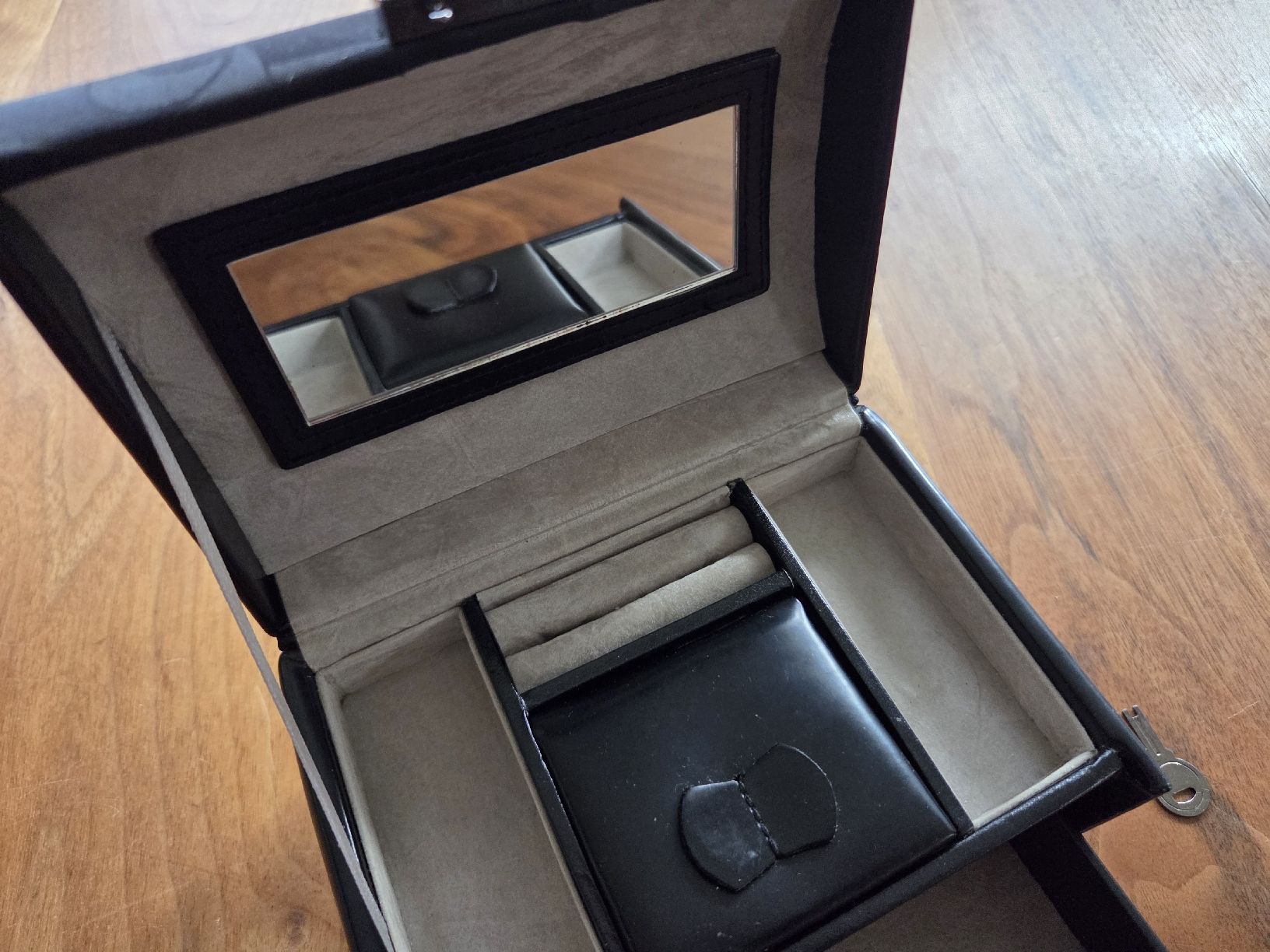 Coffres: Schmuck Schatulle Koffer Kästchen – D'occasion à Rothenburg par A 3