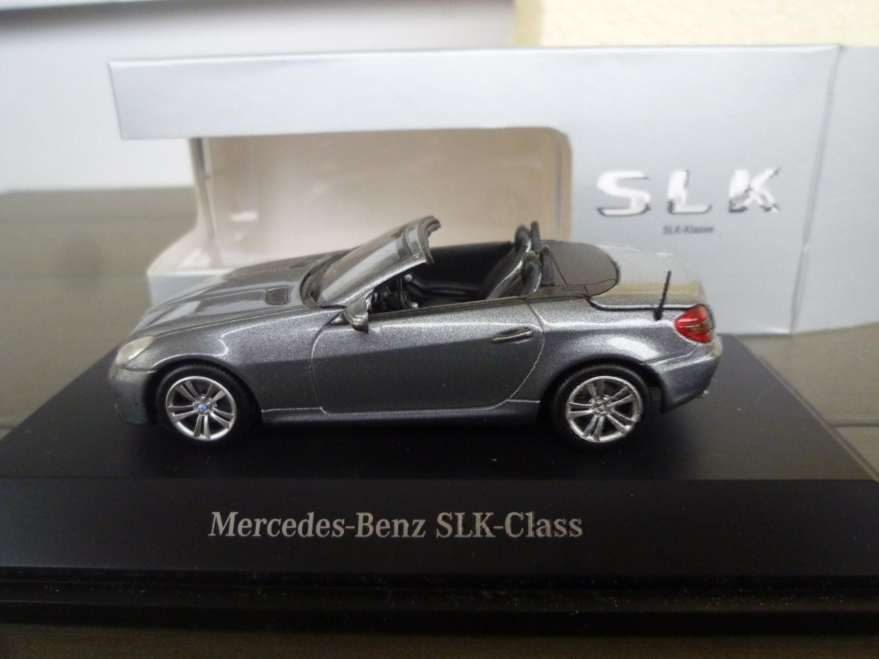 Minichamps Modellautos: Mercedes-Benz SLK-Klasse – Neu und originalverpackt aus Flawil von Imperiosud 4