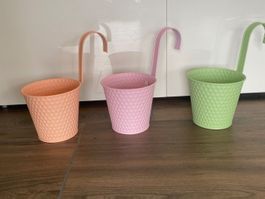 3 Hängetöpfe in 3 verschiedenen Farben