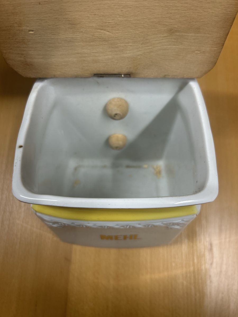 Cucine complete: Vorratsdose mit Wandhalterung - Mehl – Usato da Kehrsiten venduto da fot_55m5 2