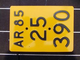 Mofanummer / Töfflinummer 25390 AR 85