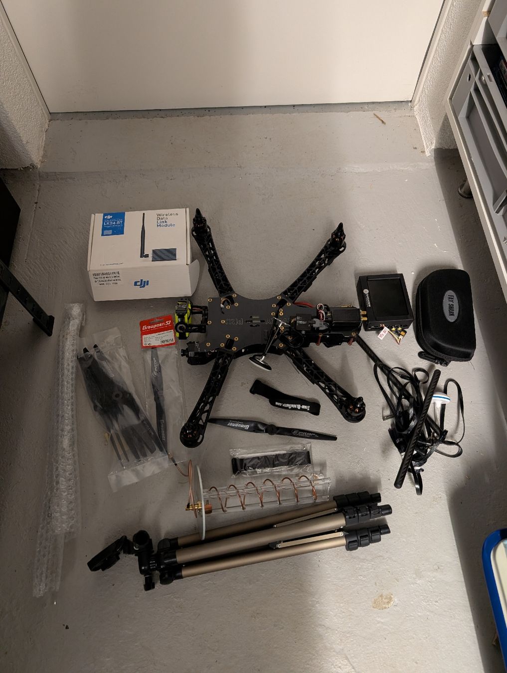 DJI Modellismo RC: DJI Discovery Pro mit Zubehör – Difettoso da Bettlach venduto da Fderation