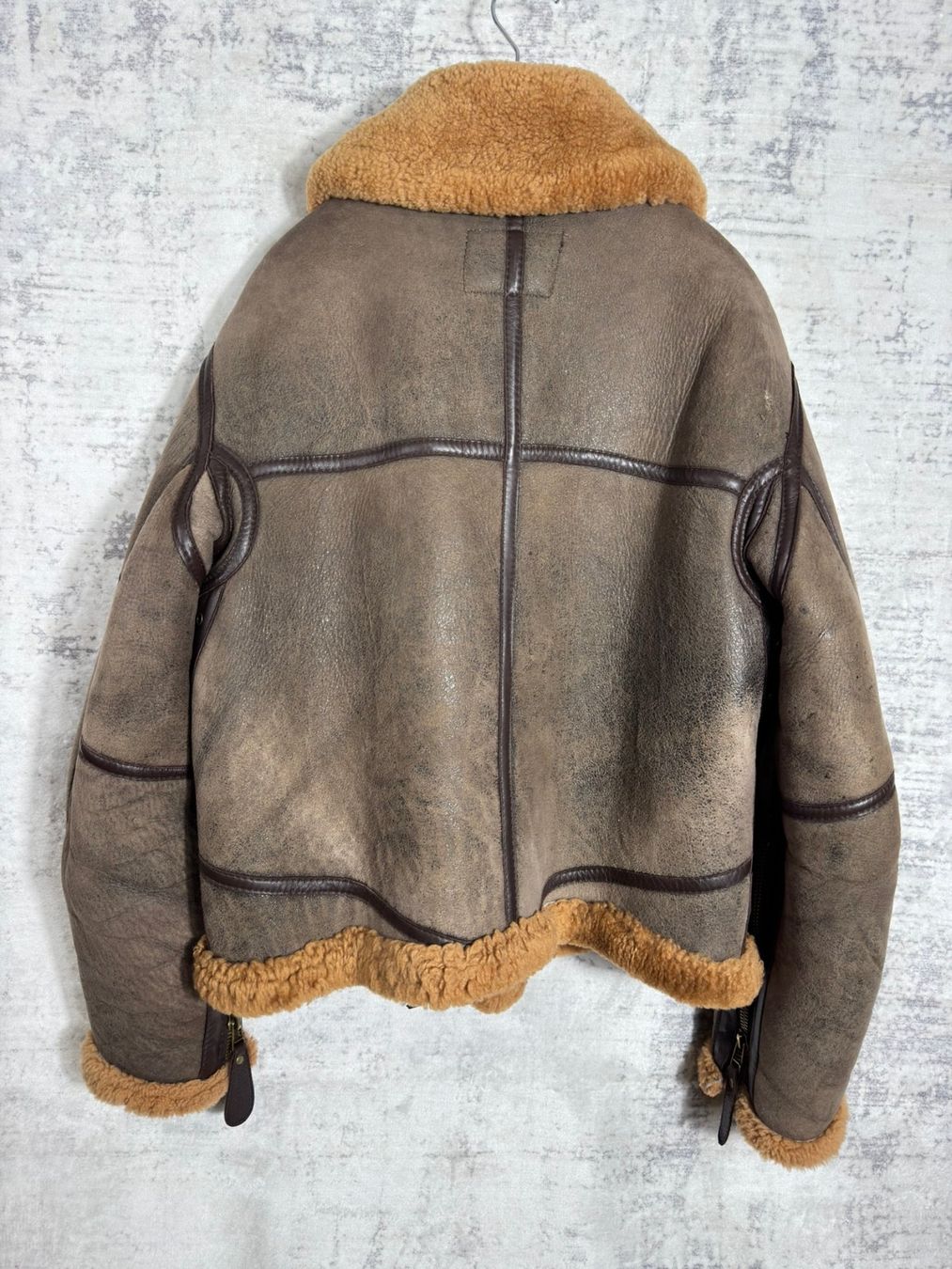 Bombardier Giacche: MIL-TEC BOMBARDIER SHEARLING JACKET SZ: L – Usato da Cortaillod venduto da Stay_Alive_vintage 1