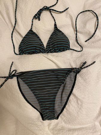 Gestreiftes Bikini