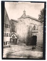 Fotografie Cadolzburg, Burghof mit Uhren