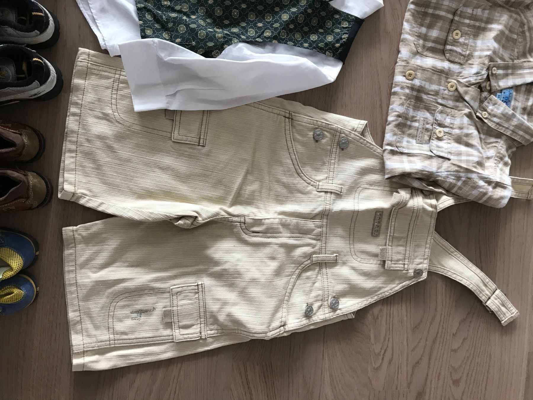 Kleiderpakete & -sets: Kinderkleider und Schuhe 92-110, 19-24 – Gebraucht aus Winterthur von Alp9 6