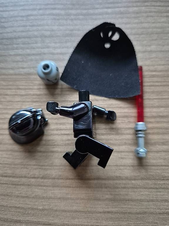 Lego Kit di costruzioni: Lego Star Wars Polybag Chrome Black Darth Vader SW0218 – Usato da Greifensee venduto da tbe_vt82 4