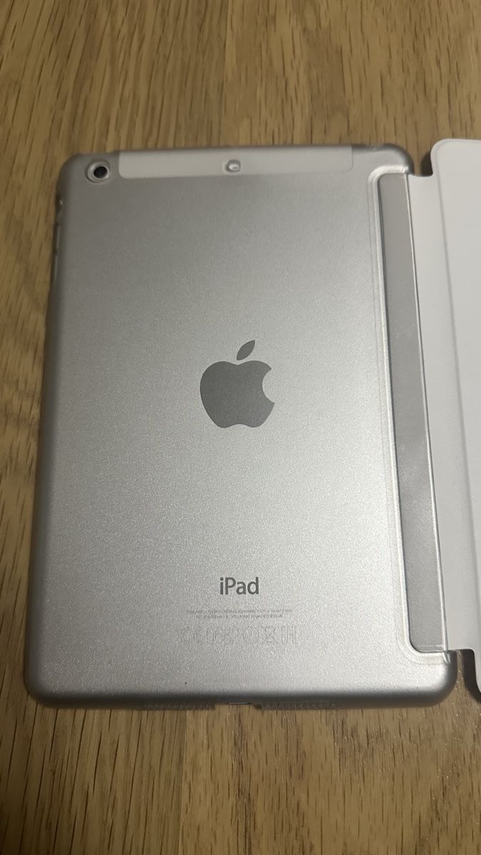 Apple Tablet PC: Apple iPad mini 2 Cellular + Apple iPad mini Smart Case – Usato da Sargans venduto da sargans2015 1