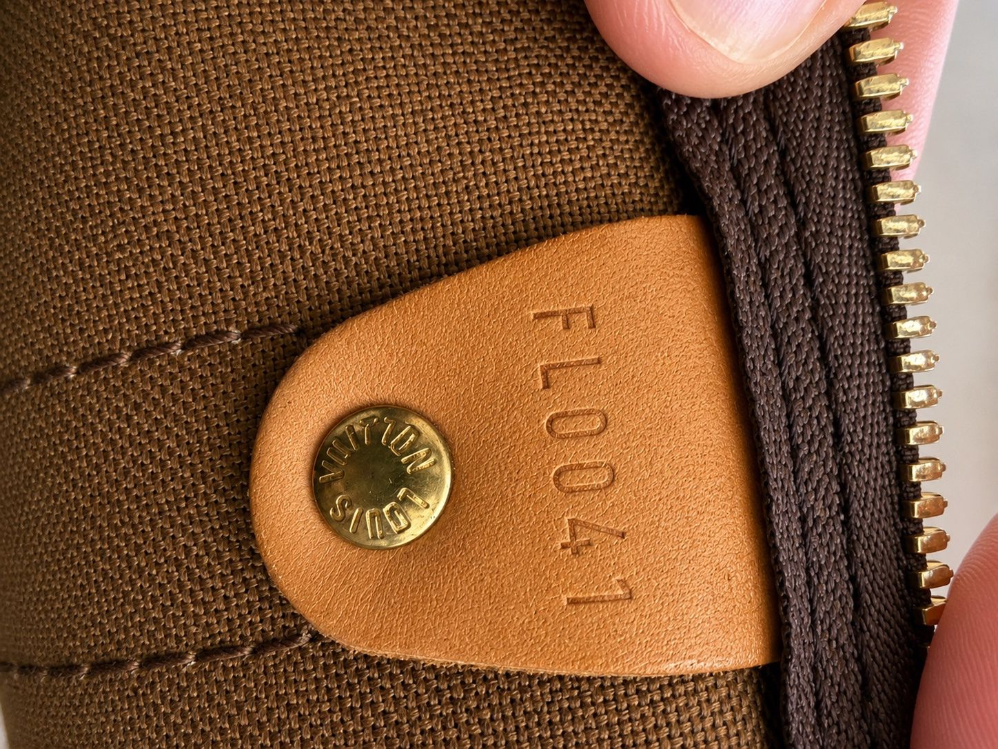 Louis Vuitton Sacs: Louis Vuitton Keepall 60 Monogram Canvas Original M41422 – Neuf (Voir description) à Zürich par pri_g25x 7
