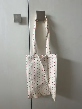Tasche mit Herzen, Brandy Melville