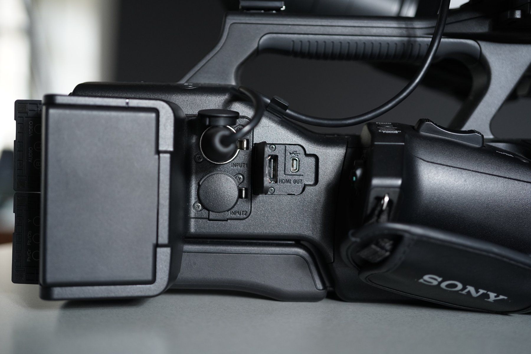 Sony Videocamere: Sony Pro Camcorder NX-CAM NEX-EA50 – Usato da Renan BE venduto da Pro7Concept 2