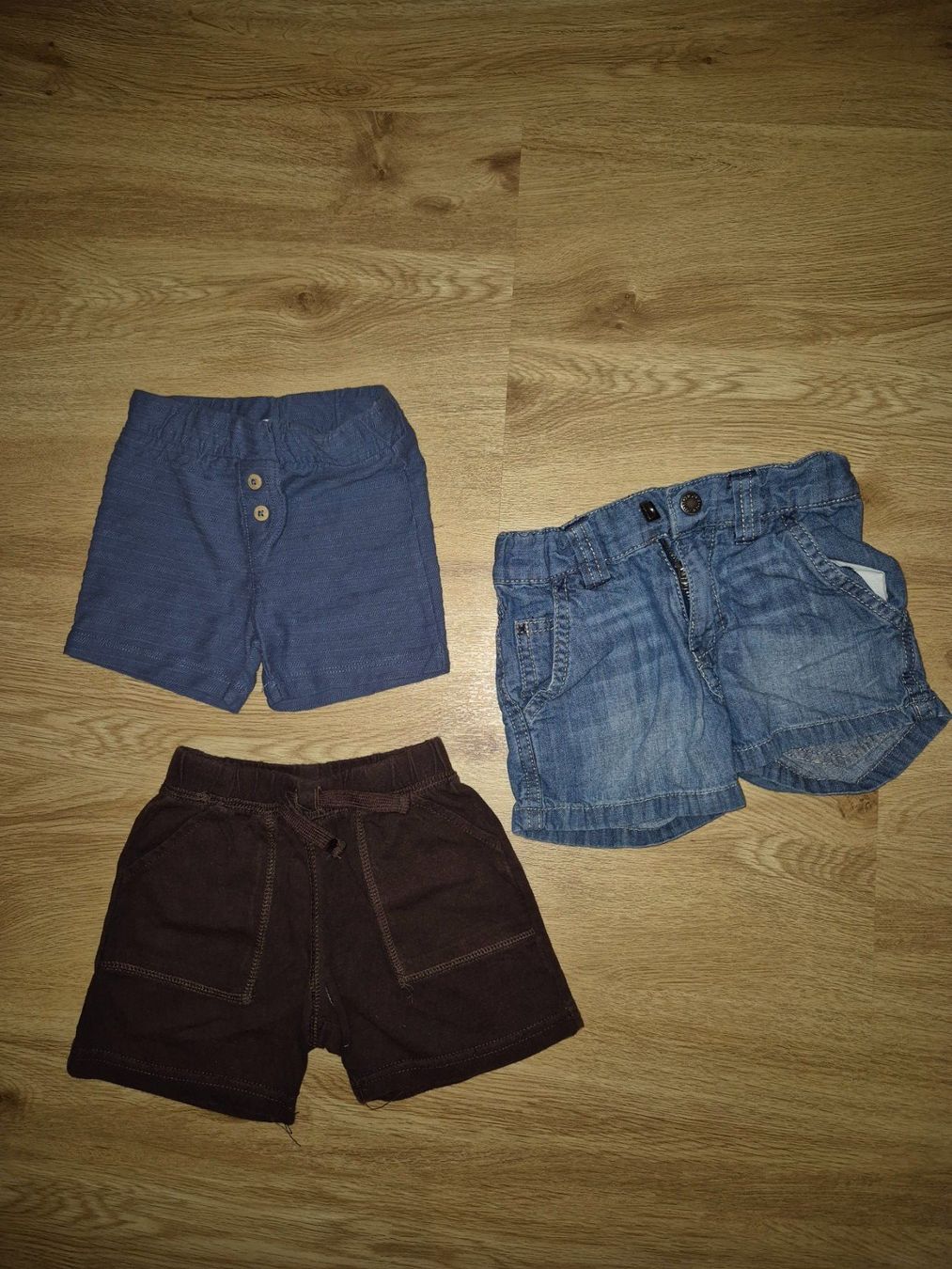 Lotti & Set di vestiti: Kinder Kleiderpaket Grösse 68, 74/80 – Usato da Halten venduto da apl_6bf6