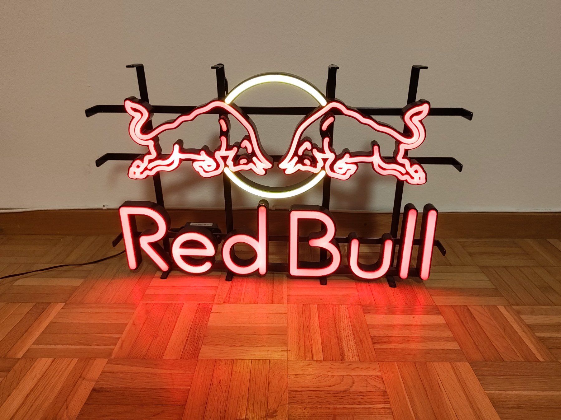 Lampade: Red Bull Neon Leuchtreklame – Usato da Bäch SZ venduto da BirdyTheBird