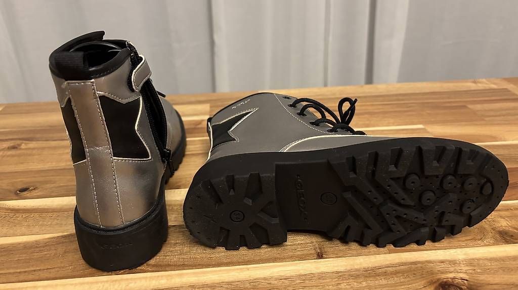 Scarpe per ragazze: Kinderstiefel Gr.34 – Usato da Fällanden venduto da ine_rt5z 1