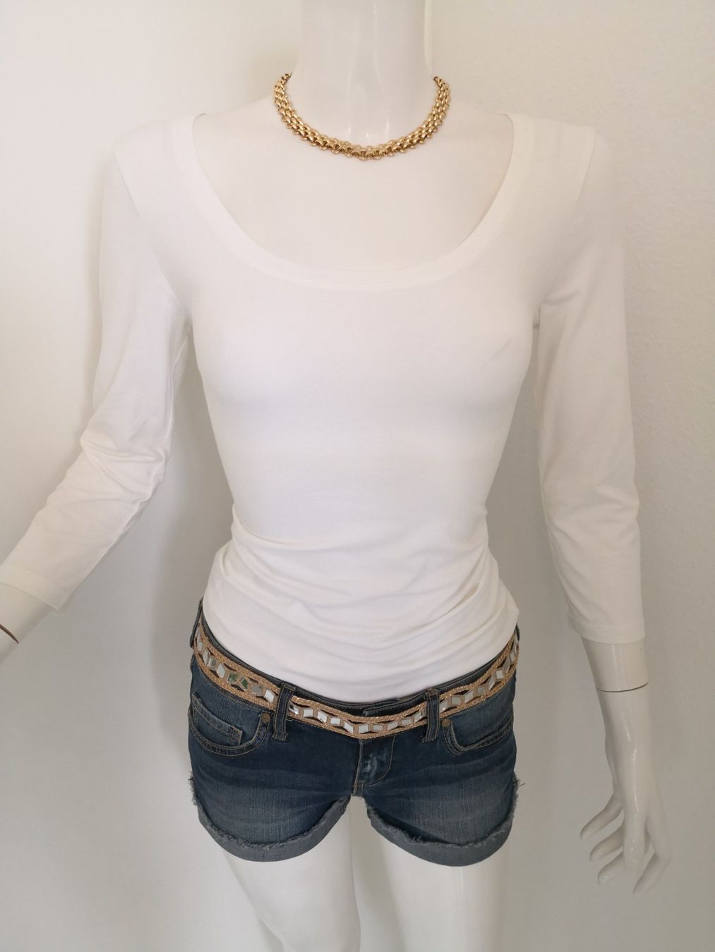 Mango T-Shirts: 🤩MANGO LANGARM T-SHIRT WEISS – Gebraucht aus Olten von Naja-Twins-Twins 3