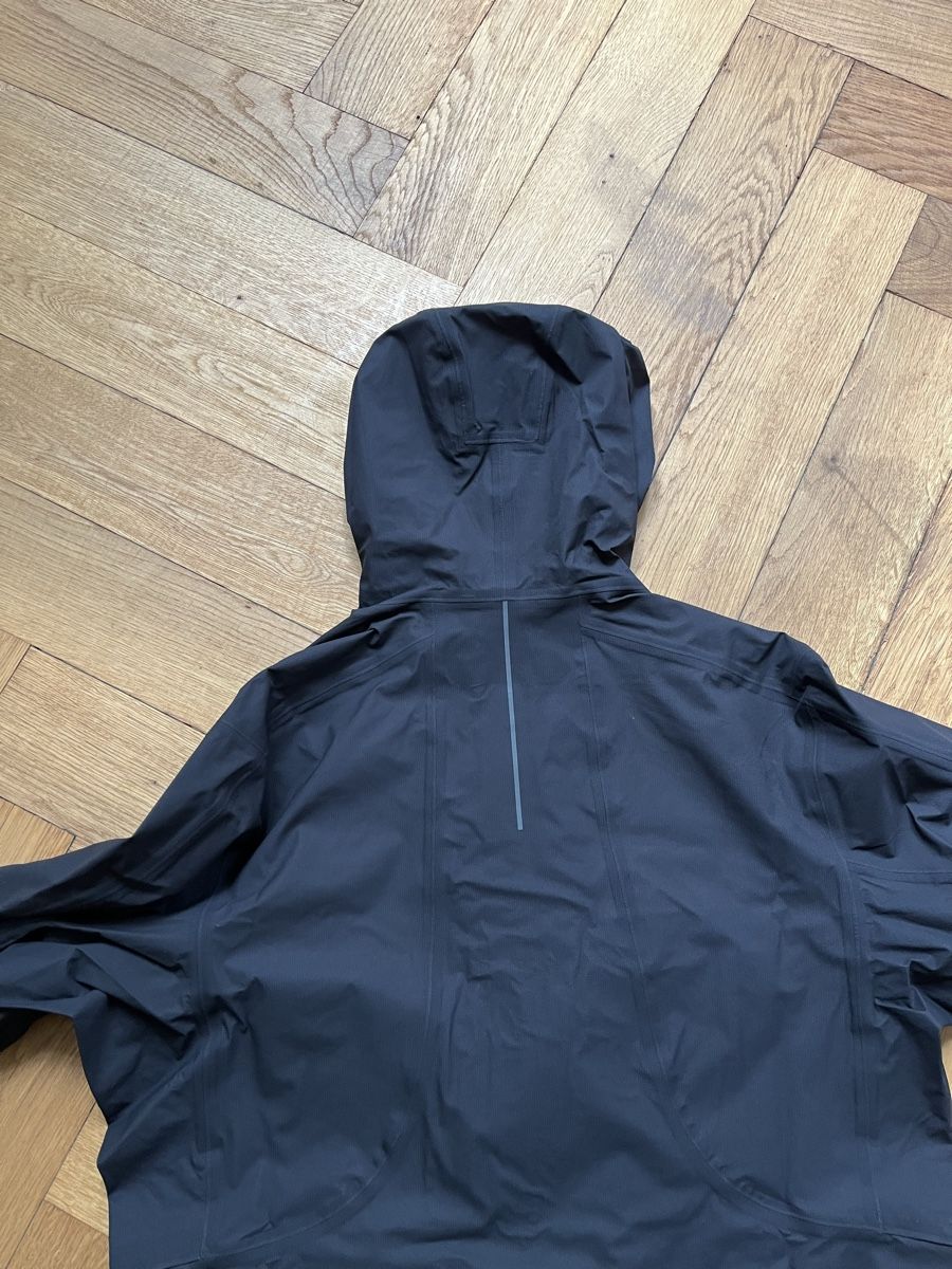 Lululemon Giacche: Neue Lululemon Windjacke – Nuovo (secondo la descrizione) da Zürich venduto da cat_rsn7 4