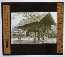 Glasdia Neuguinea / Bougainville: Haus der Geister, um 1920