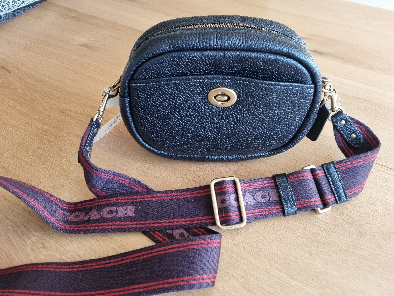 Coach Borse da donna: Umhängetasche Coach – Nuovo e nell'imballaggio originale da Thun venduto da Vesna27