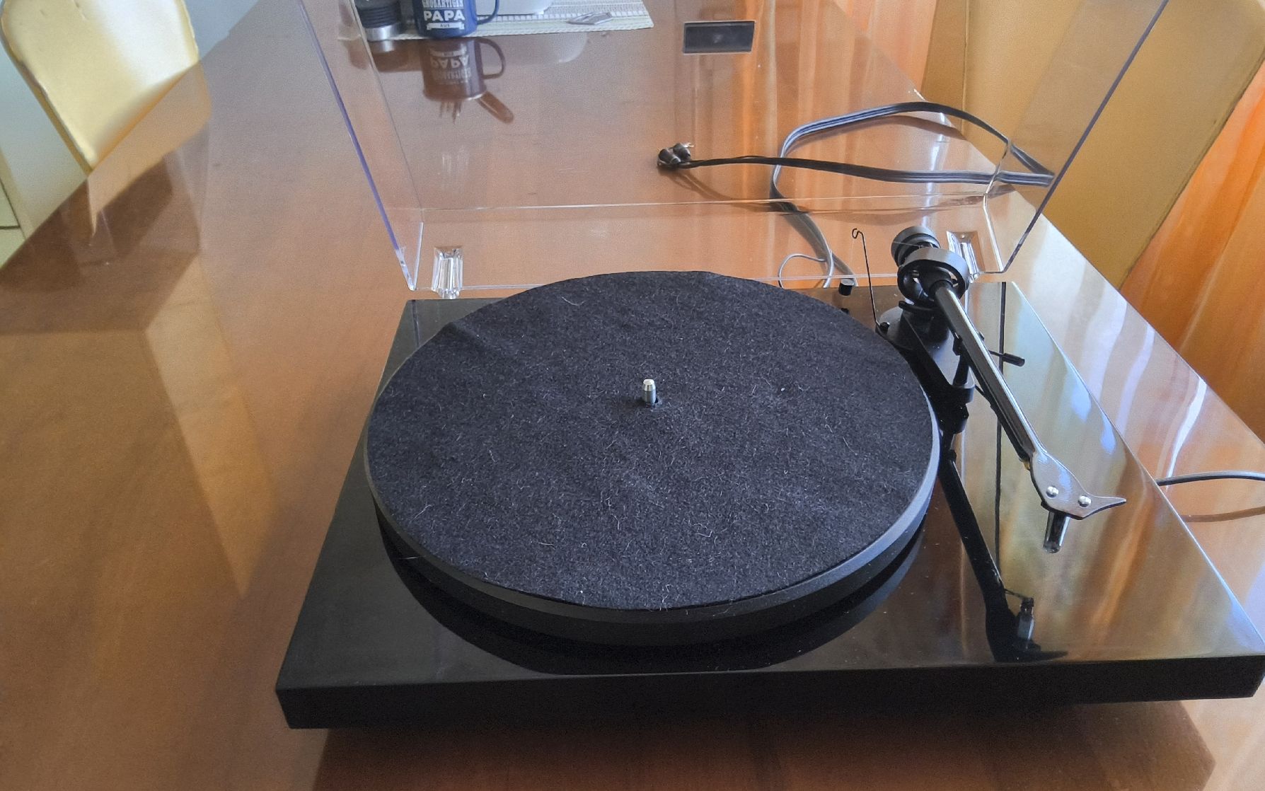 Pro-ject Plattenspieler: Plattenspieler PRO-JECT Debut Carbon – Gebraucht aus Laufen von dehe01 1