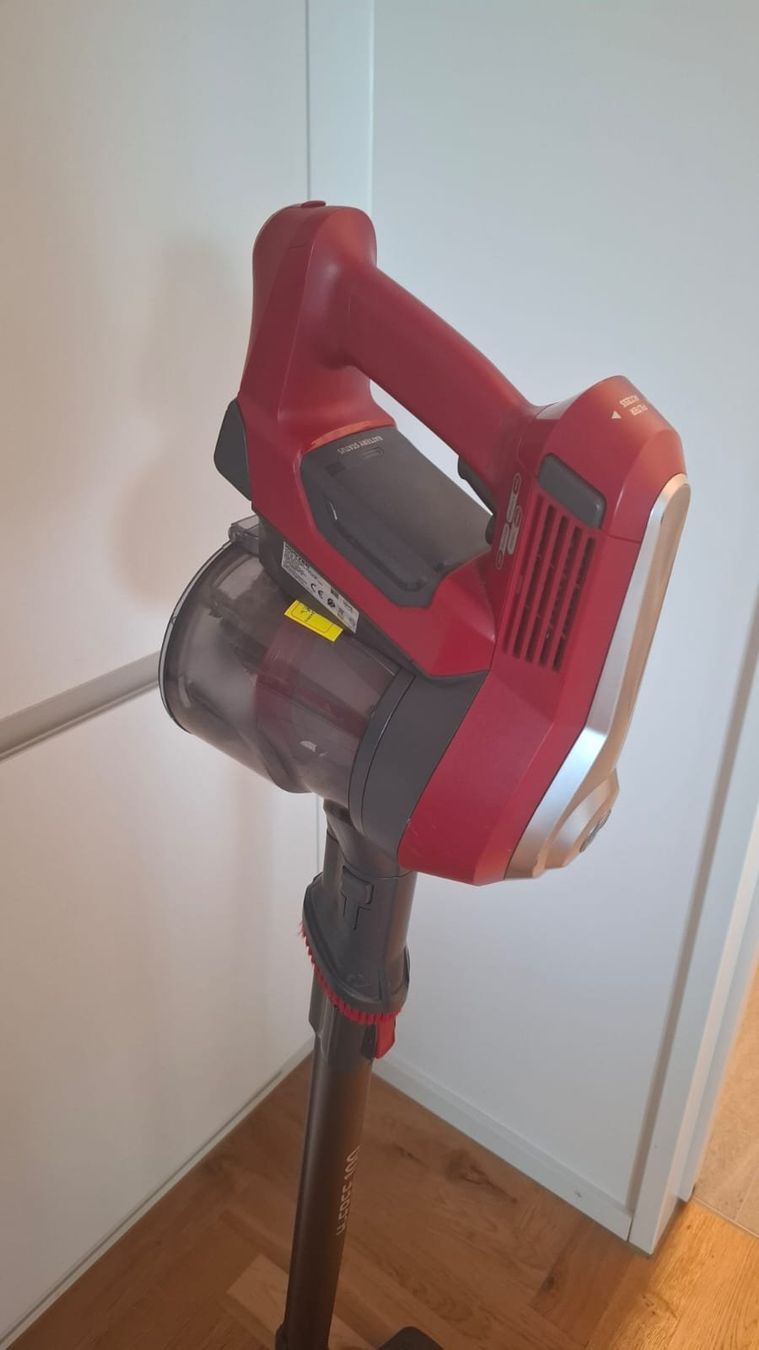 Hoover Aspirapolveri & Accessori: Hoover Staubsauger ohne Beutel – Usato da Sempach venduto da johfurrer 1