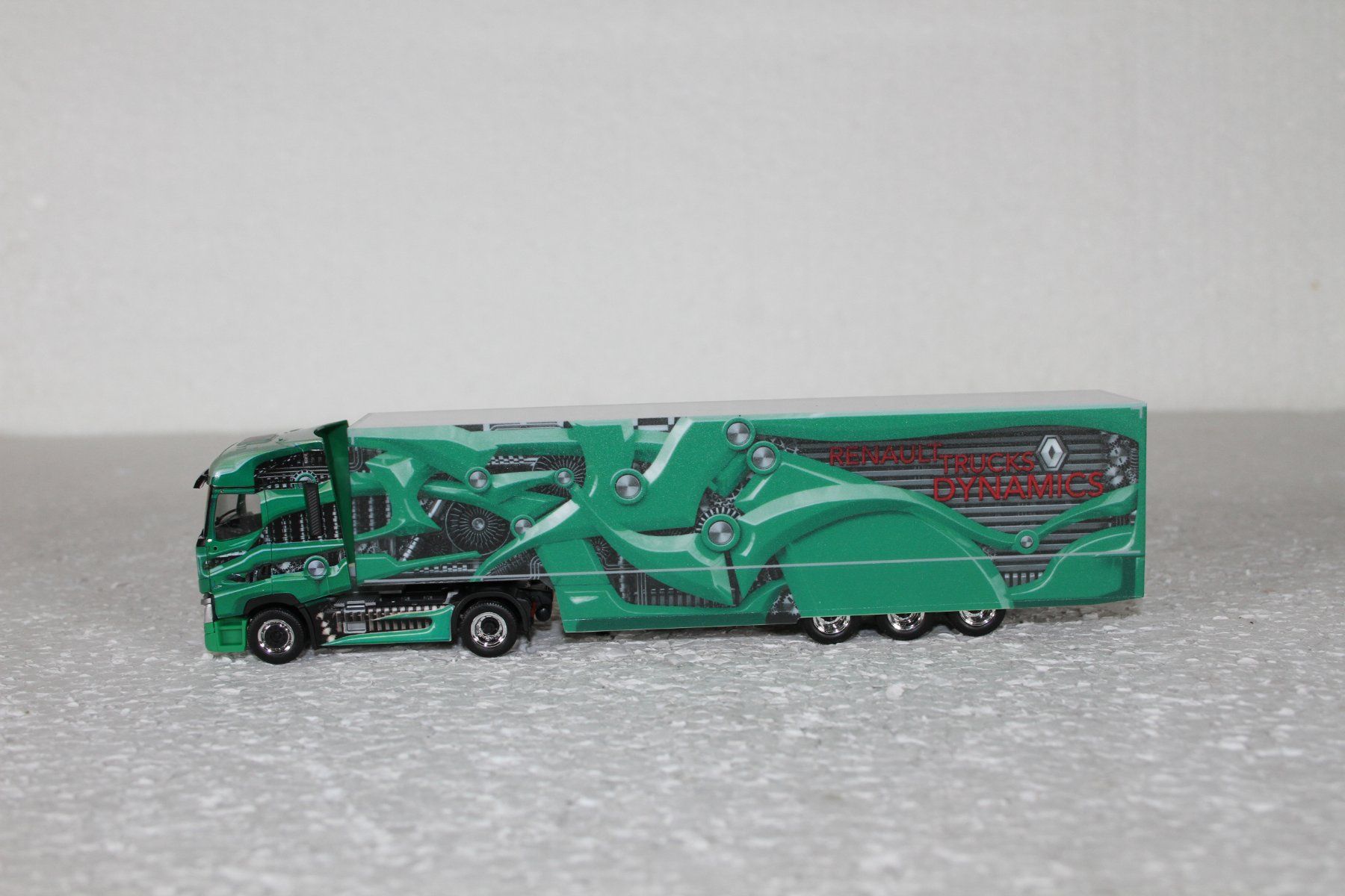 Herpa Modellini d'auto: Herpa Renault  Trucks Dynamics Sattelzug – Usato da Triesen venduto da cor_62ts