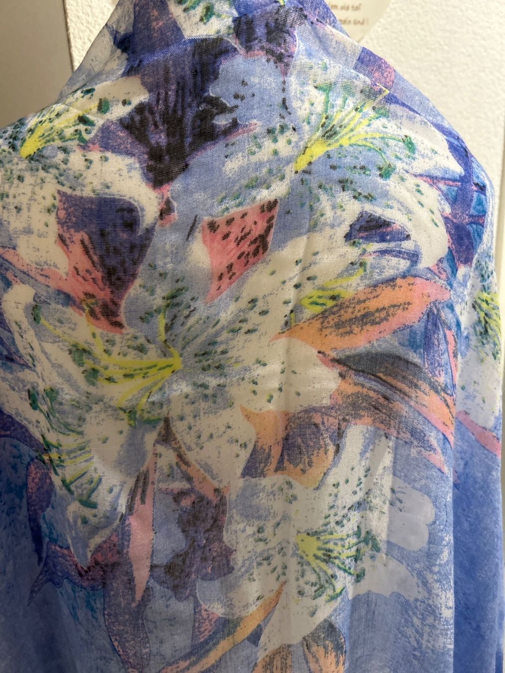 Foulard & Sciarpe: Foulard blau mit Blumenmuster  180/90 cm – Usato da Brunnen venduto da Nala2929 3