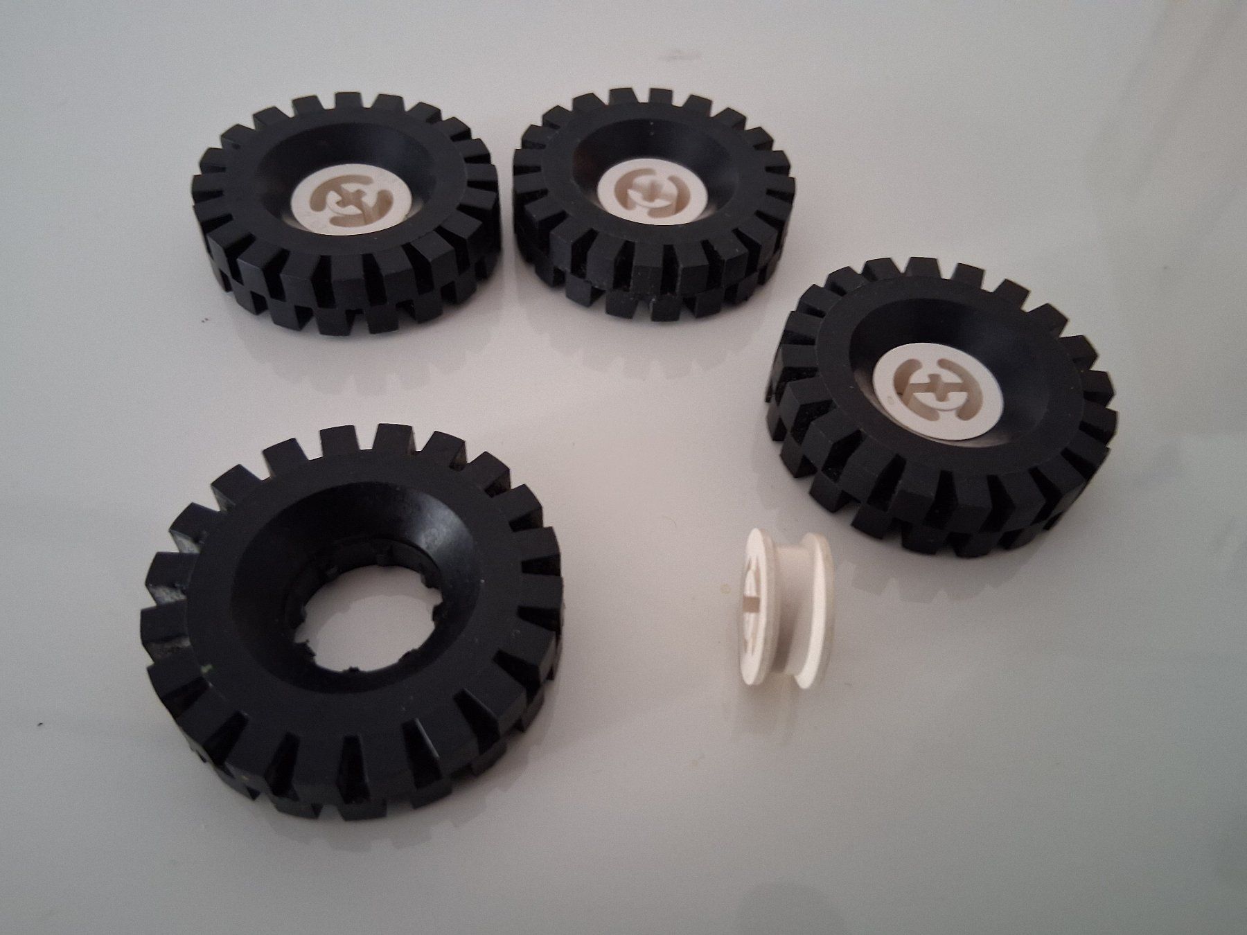 Lego Spielzeuge: LEGO® Technic Räder – Gebraucht aus Thörigen von Beni511 2