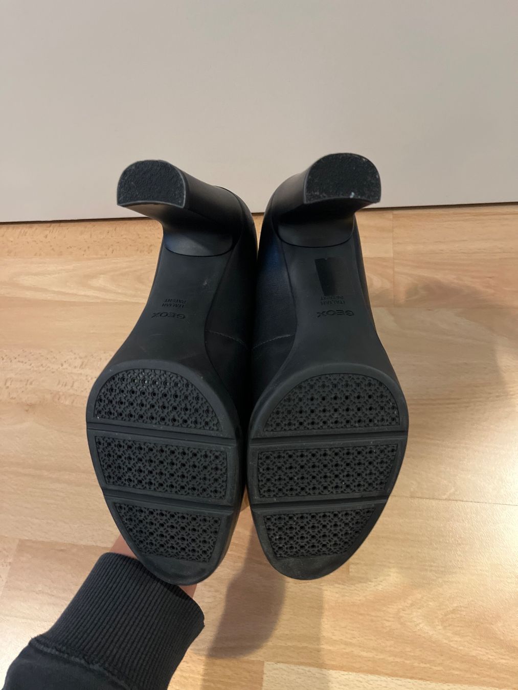 Geox Scarpe da donna: Schwarze Pumps Geox – Nuovo (secondo la descrizione) da Rupperswil venduto da jro_89b6 2