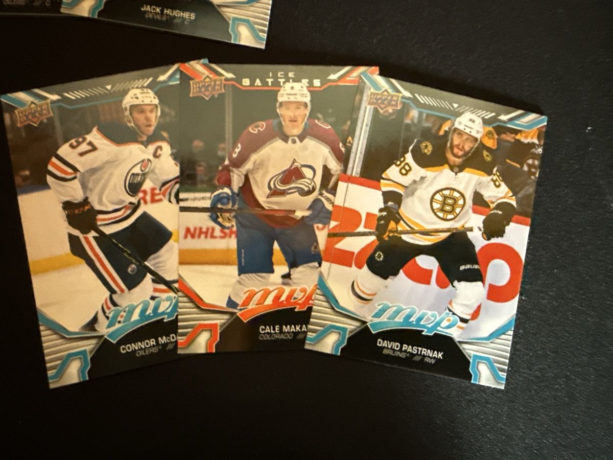 NHL Carte collezionabili: Upperdeck 2022/2023 Base Karten – Usato da Bäretswil venduto da pu0_7rmv 1