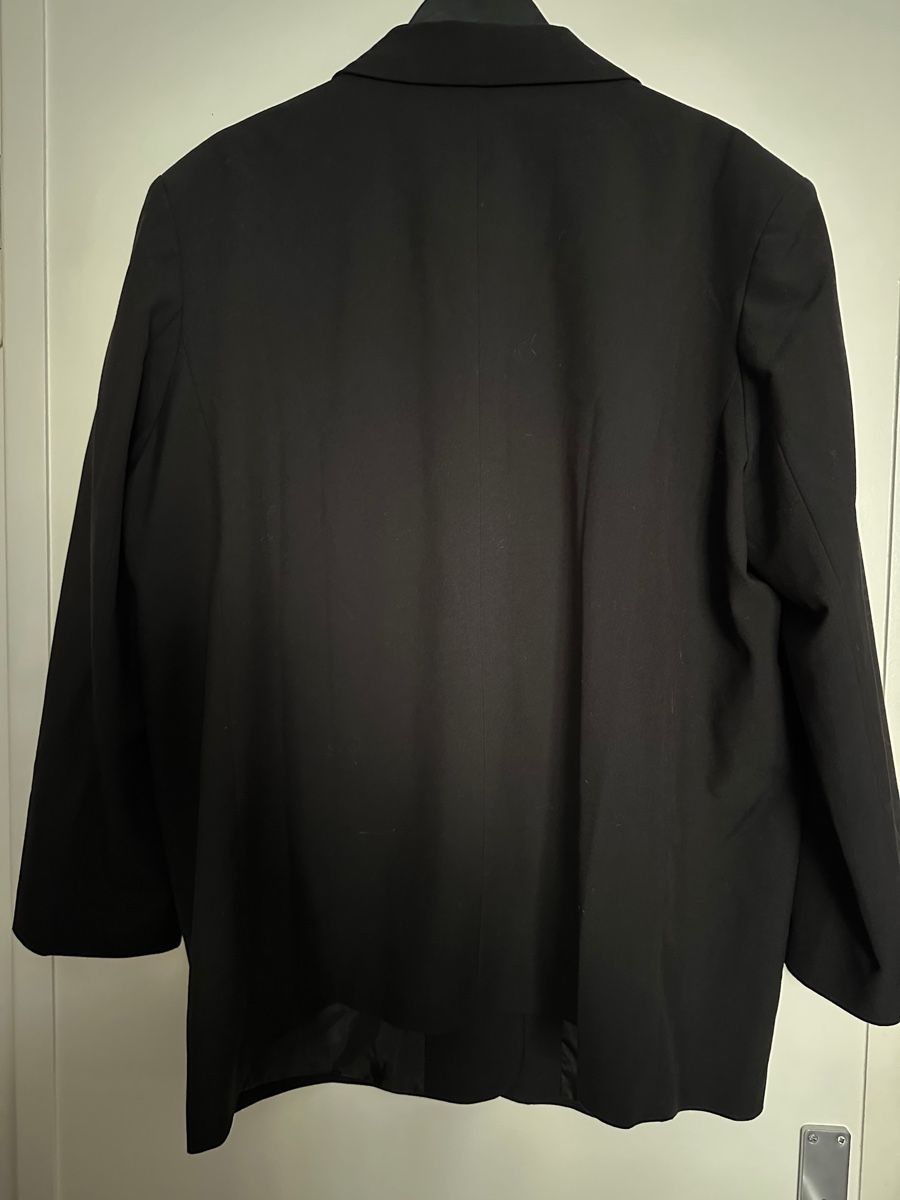 Asos Giacche: Blazer noir neuf ASOS – Nuovo e nell'imballaggio originale da Lausanne venduto da Magic1900 2