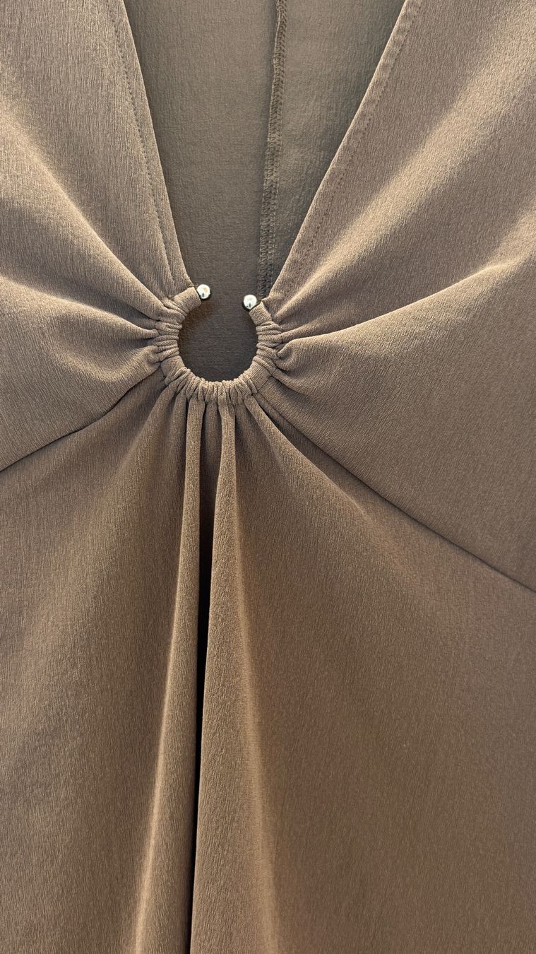 H&M Vestiti: Robe beige foncée stretch – Usato da giffers venduto da sev_c9x9 1