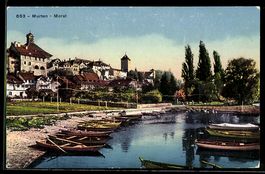 AK Murten, Uferpartie mit Ruderbooten und Altstadt