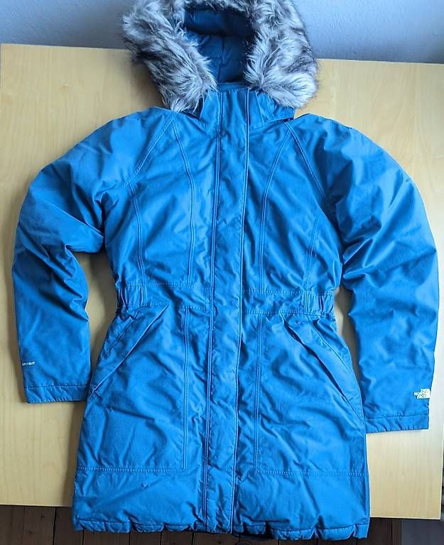 North Face Jacken: North Face Arctic Parka Gr. M – Gebraucht aus Thalwil von kat_d85f
