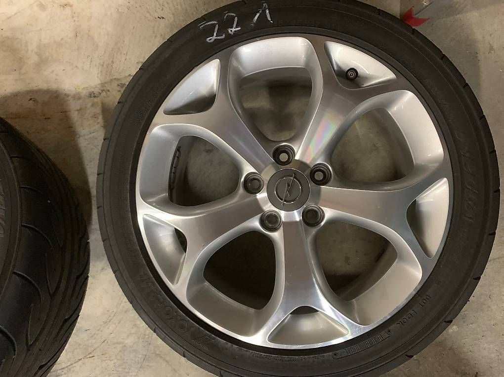 Pneumatici & Ruote complete: Opel Corsa D Sommerräder – Usato da Oberrohrdorf venduto da nuba78
