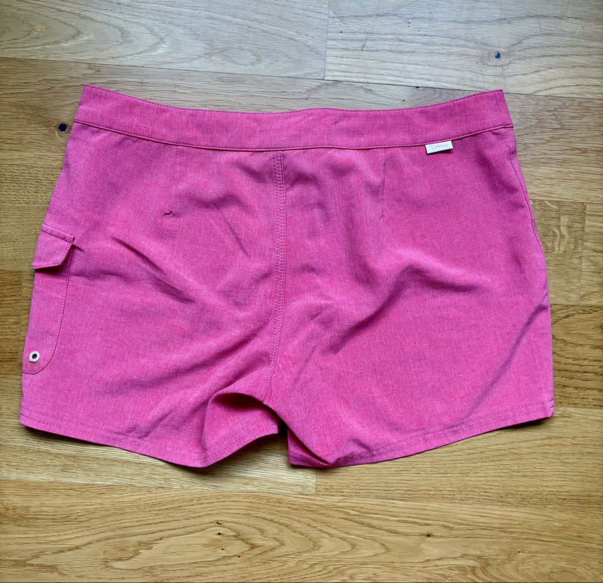 Dakine Pantaloni: Dakine Damen Surfshorts Gr. S – Nuovo (secondo la descrizione) da Zürich venduto da Claumina 1