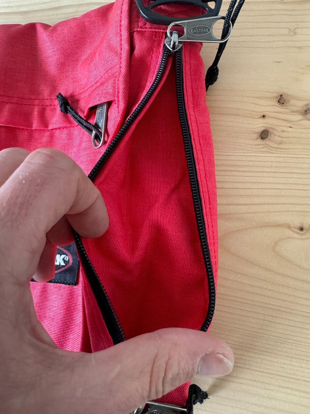 Eastpak Valigie: Eastpak USA shoulder bag – Usato da Neuchâtel venduto da _Easy_to_Find_ 2