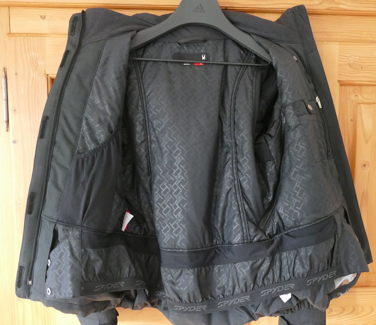 Spyder Jacken: Spyder Jacke Damen 38 – Gebraucht aus Ennenda von maro09 2