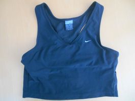 Kurzes Sporttop Nike Gr. 40/42