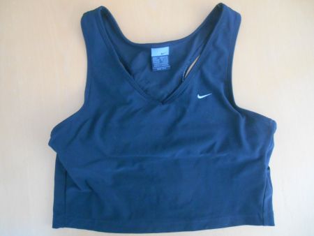Kurzes Sporttop Nike Gr. 40/42