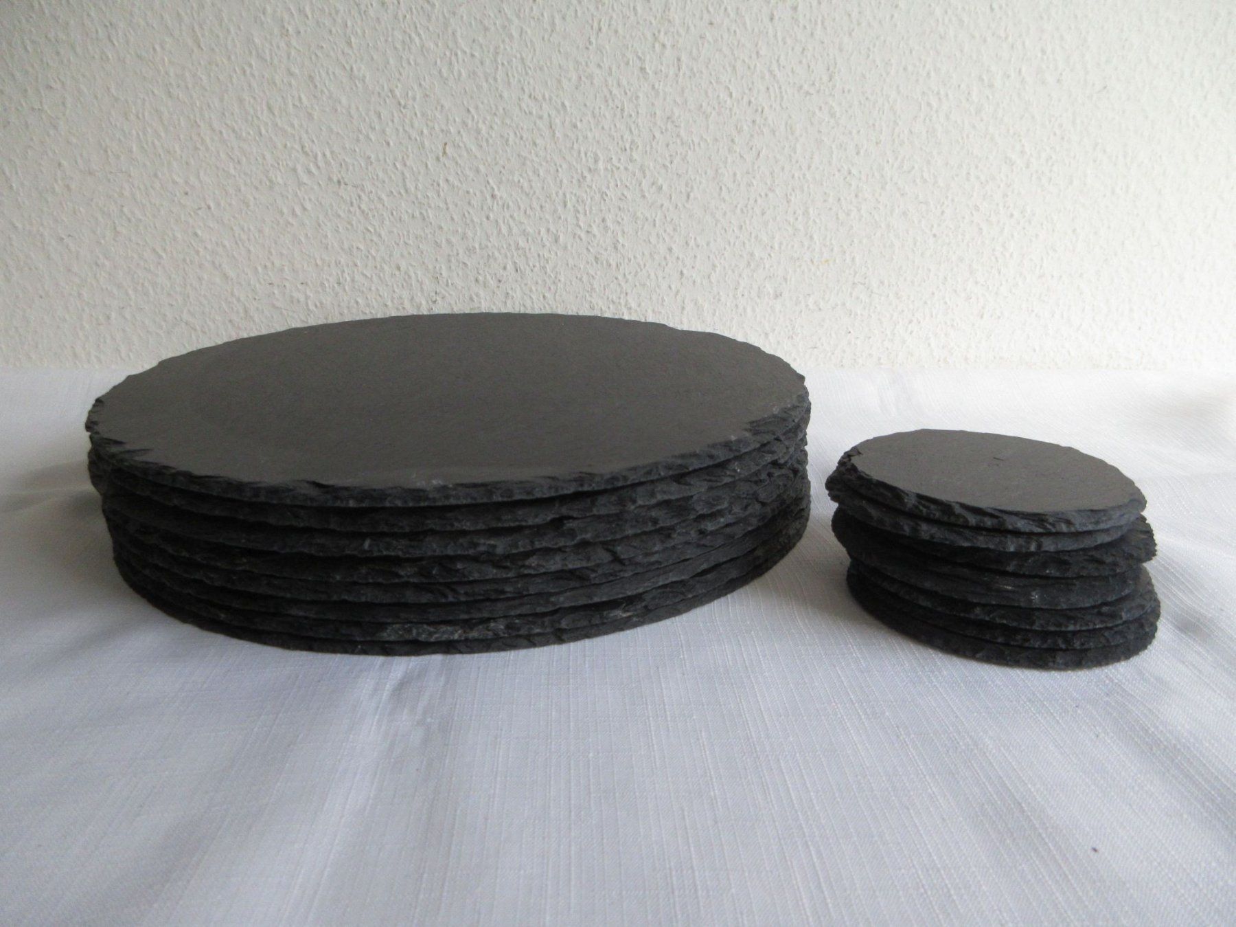 Sottobicchieri: 8 Schieferplatten, 7 Untersetzer, Tischdeko oder Platzteller – Usato da Binningen venduto da Oldfashion 6