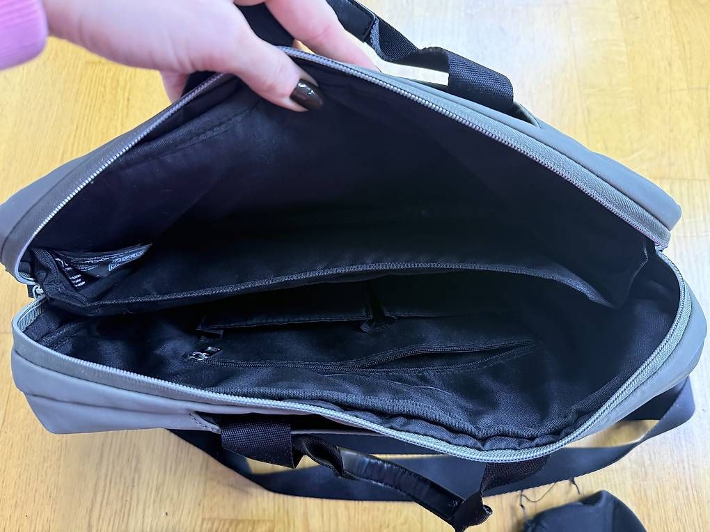 Samsonite Borse: Laptop Tasche Samsonite Grün-Grau – Nuovo (secondo la descrizione) da Bern venduto da kwa_pyt9 1